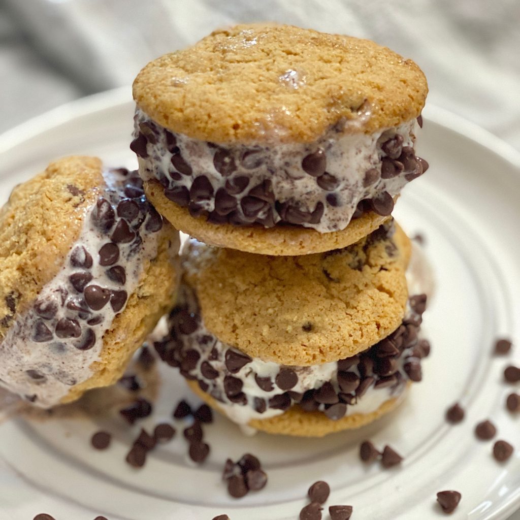 Chipwich on a White Plate With Chocolate Pieces